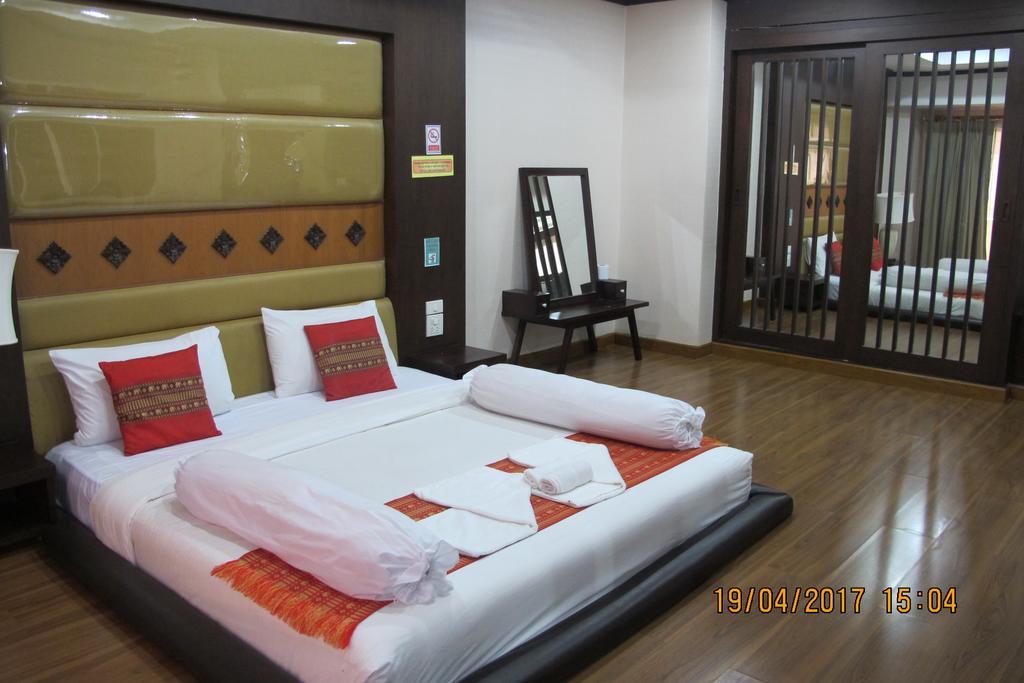 Ayutthaya Thenee Hotel Экстерьер фото